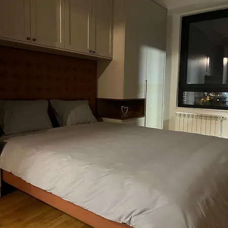 Leks Apartment